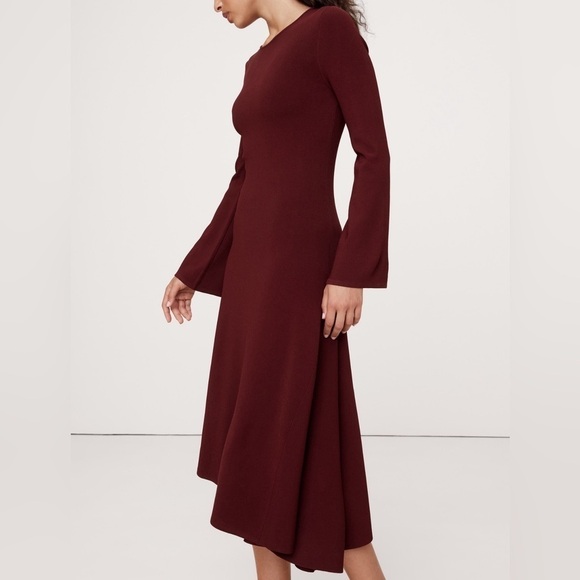 NWOT! BANANA REPUBLIC WOMENS RED CHERRY JAM FLARE-SLEEVE MIDI SWEATER DRESS🧺 - Picture 4 of 4